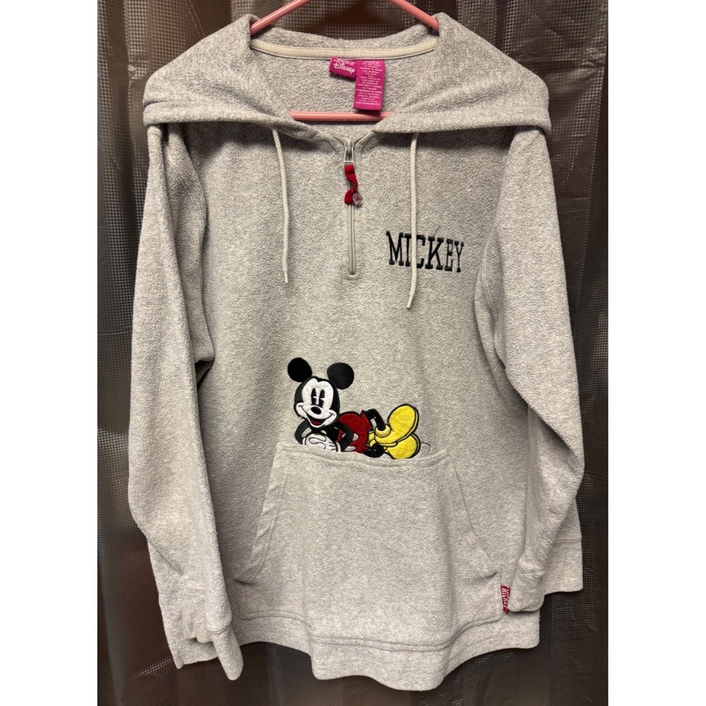 Vintage 90-2000 Wonderful World of Disney 16 W Embroidered Mickey Hooded Sweater